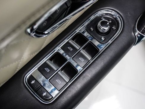 Used 2020 Bentley Bentayga Speed AWD/4WD image 23