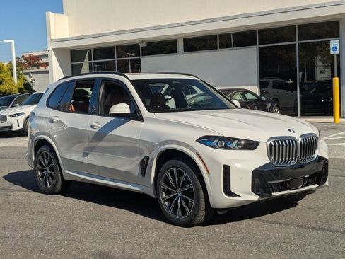 New 2026 BMW X5 xDrive40i w/ M Sport Package image 7