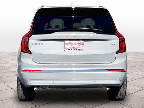 New 2026 Volvo XC90 T8 Ultra w/ Protection Package Premier image 6
