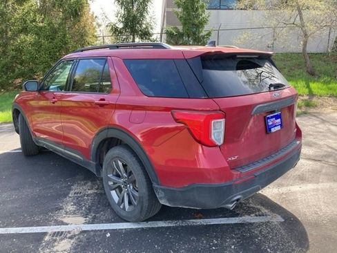 Used 2021 Ford Explorer XLT w/ Equipment Group 202A AWD/4WD image 4