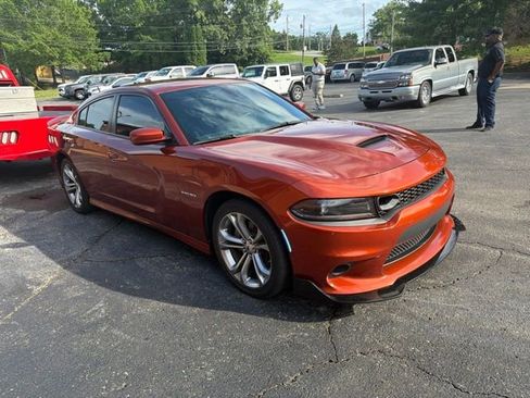 Used 2022 Dodge Charger R/T RWD image 3