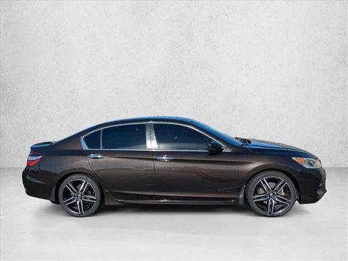 Certified 2017 Honda Accord Sport Special Edition image 4