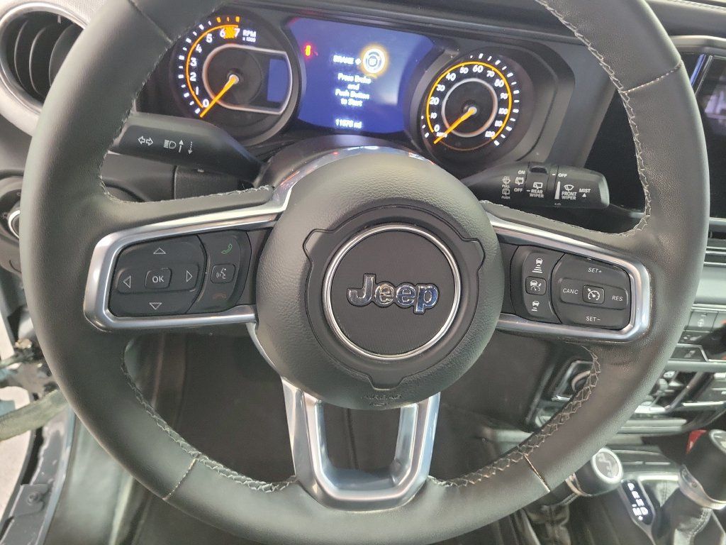 Used 2026 Jeep Wrangler Unlimited Sahara AWD/4WD image 15