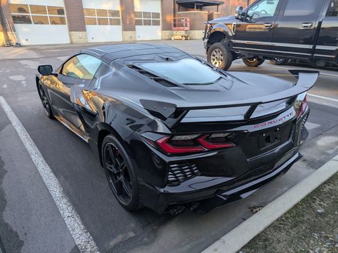 Used 2021 Chevrolet Corvette Stingray Preferred Cpe w/ Z51 Performance Package image 4
