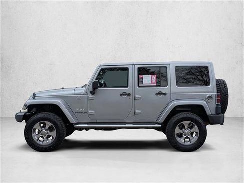 Used 2016 Jeep Wrangler Unlimited Sahara w/ Mopar Chrome Edition Group AWD/4WD image 8