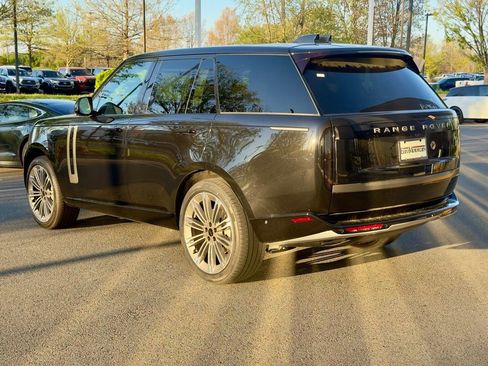 New 2026 Land Rover Range Rover SE image 8