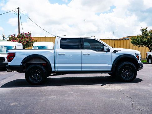 Used 2025 Ford F150 Raptor AWD/4WD image 3