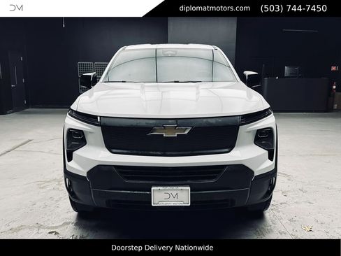 Used 2024 Chevrolet Silverado EV W/T AWD/4WD image 11