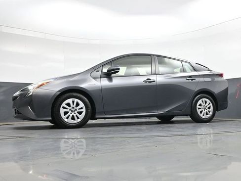 Used 2017 Toyota Prius Two image 33