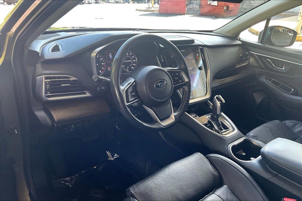 Used 2022 Subaru Outback Limited AWD/4WD image 10