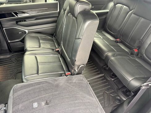 Used 2022 Jeep Wagoneer Series II w/ Premium Group I image 33