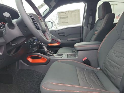 New 2026 Nissan Frontier PRO-4X w/ Pro-4x Convenience Package image 18