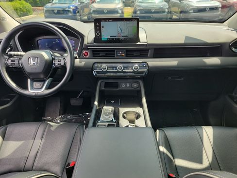 Used 2024 Honda Pilot Elite image 9