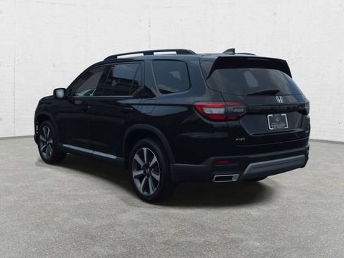Used 2025 Honda Pilot Elite image 7