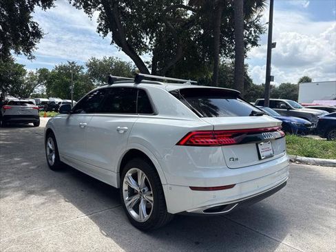 Used 2023 Audi Q8 Premium w/ Convenience Package AWD/4WD image 9