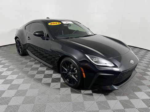 Certified 2023 Toyota GR86 Premium image 3