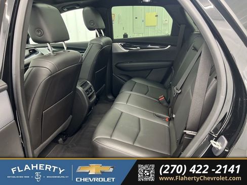 Used 2023 Cadillac XT5 Premium Luxury image 11