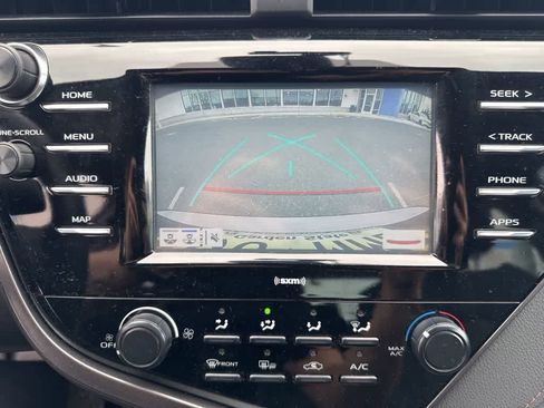 Used 2020 Toyota Camry LE w/ Convenience Package image 13