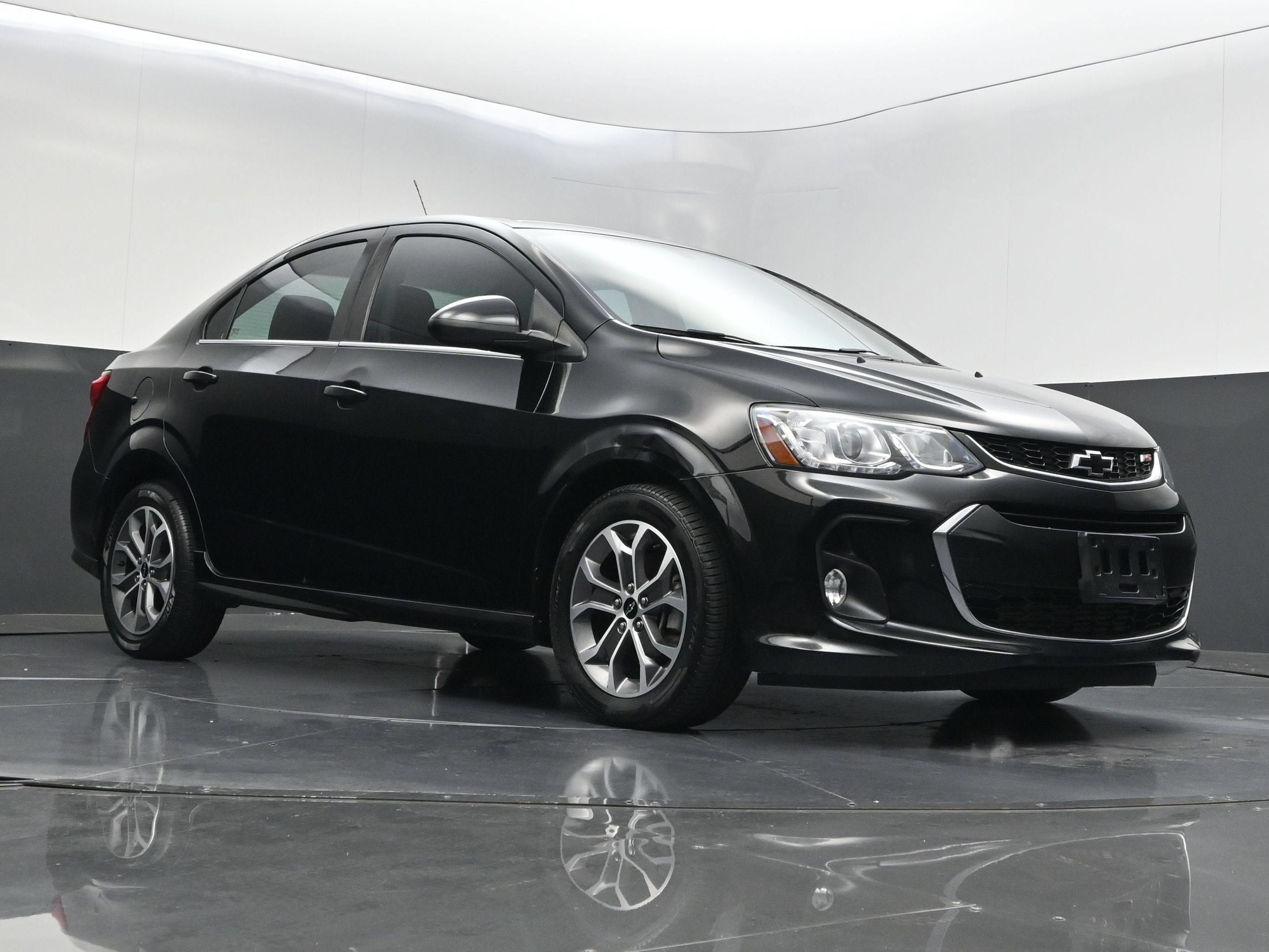 Used 2020 Chevrolet Sonic LT FWD image 36