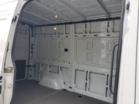 Used 2025 Mercedes-Benz Sprinter 2500 image 11