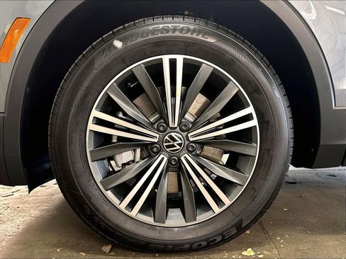 Used 2024 Volkswagen Tiguan Wolfsburg Edition AWD/4WD image 37