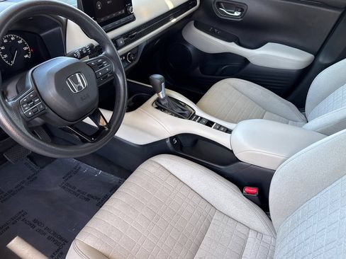 Used 2023 Honda HR-V LX image 5