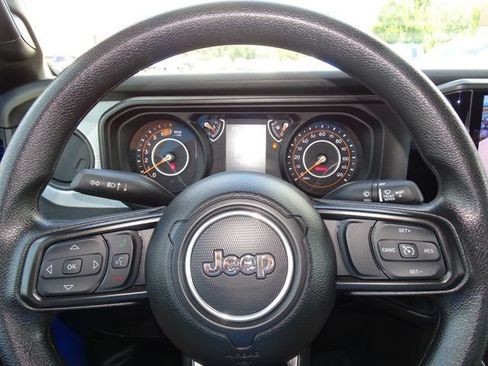 Used 2024 Jeep Wrangler Sport AWD/4WD image 23