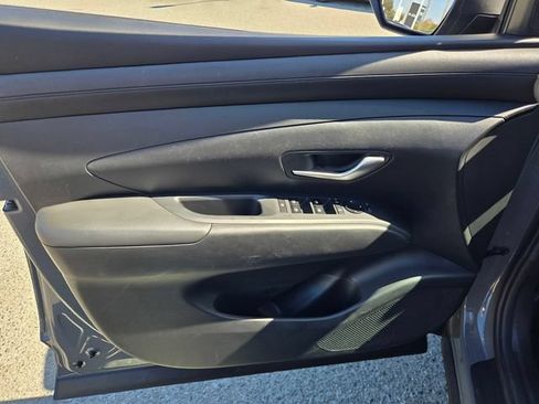 Used 2025 Hyundai Tucson SEL FWD image 16
