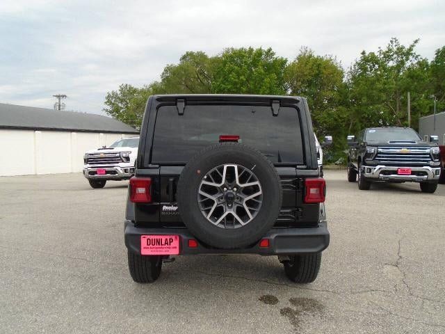 Used 2025 Jeep Wrangler Unlimited Sahara AWD/4WD image 25