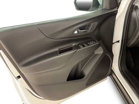 Used 2020 Chevrolet Equinox LT image 13