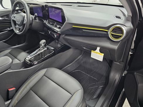 New 2026 Chevrolet Trax ACTIV w/ Driver Confidence Package FWD image 12