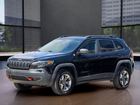 Used 2019 Jeep Cherokee Trailhawk image 1