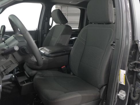 Used 2025 RAM 2500 Big Horn AWD/4WD image 31