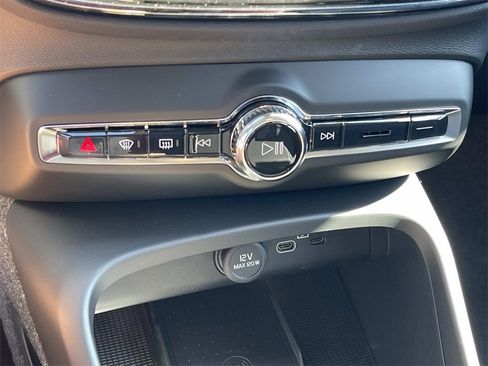 New 2026 Volvo XC40 B5 Core w/ Climate Package image 28