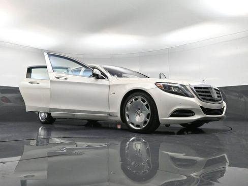Used 2017 Mercedes-Benz Maybach S 600 image 43