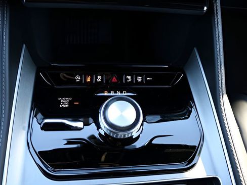 New 2026 Jeep Grand Wagoneer Limited AWD/4WD image 28