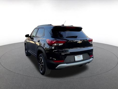 Used 2025 Chevrolet TrailBlazer LT w/ Driver Confidence Package image 11