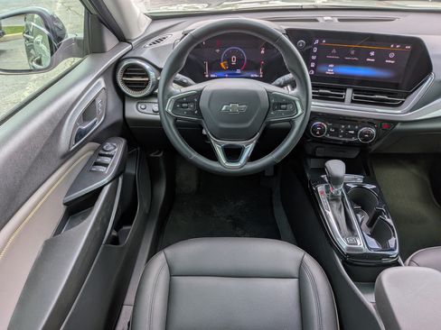 Certified 2025 Chevrolet Trax ACTIV w/ Driver Confidence Package FWD image 14