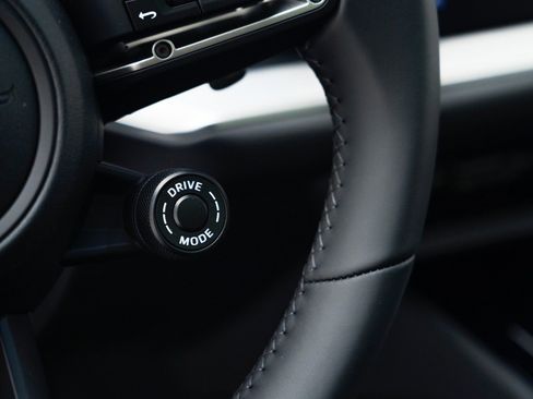 New 2026 Porsche Cayenne Coupe image 30