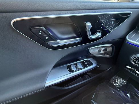 Used 2025 Mercedes-Benz C 300 Sedan image 19
