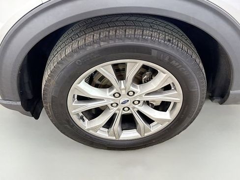 Used 2023 Ford Explorer XLT w/ Equipment Group 202A image 30