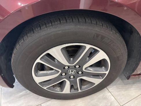 Used 2016 Honda Odyssey Touring Elite image 41