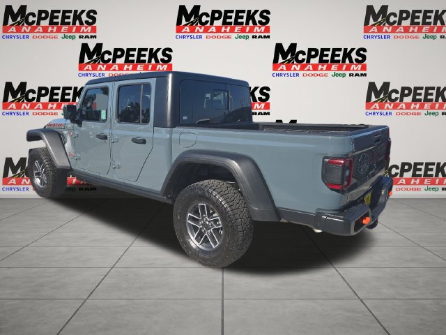 Used 2026 Jeep Gladiator Mojave AWD/4WD image 10
