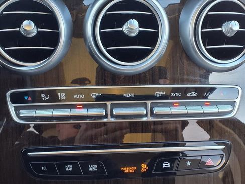 Used 2021 Mercedes-Benz GLC 300 image 19