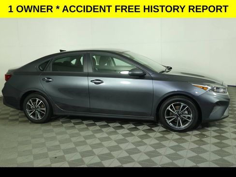 Used 2024 Kia Forte LXS FWD image 2