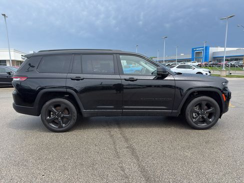 Used 2023 Jeep Grand Cherokee L Limited w/ Luxury Tech Group II AWD/4WD image 4