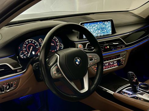 Used 2017 BMW 740i RWD image 17