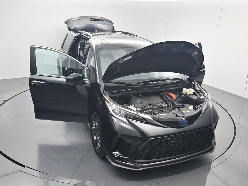 Used 2024 Toyota Sienna XSE w/ XSE Plus Package AWD/4WD image 51