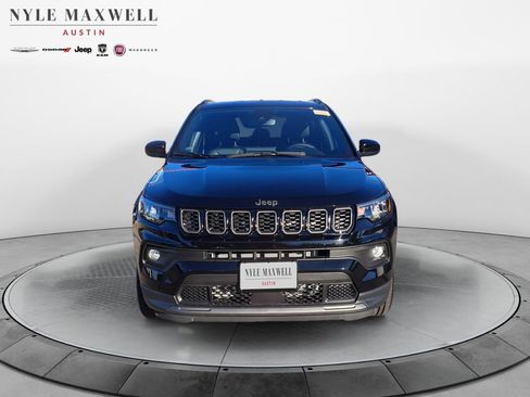 New 2026 Jeep Compass Latitude image 18