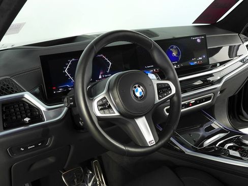 Certified 2024 BMW X7 xDrive40i w/ M Sport Package AWD/4WD image 33